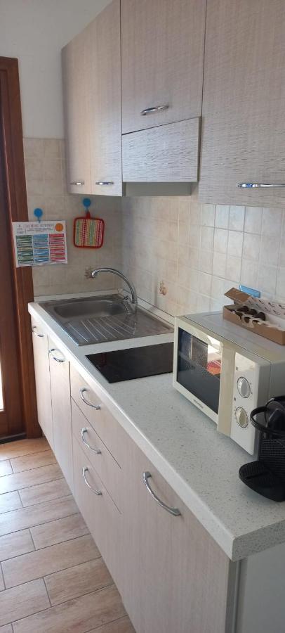 Fronte Mare Attico Indipendente Ed Esclusivo Con Terrazza Panoramica Apartman Isola Rossa Kültér fotó